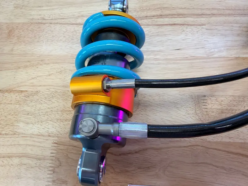 205Mm Remote-Reservoir Rear Shock Absorber 1