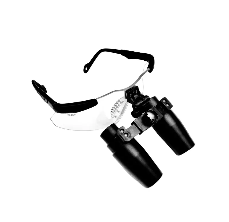 4.0X Loupe Integrated With Smith & Wesson Durable Frame 1