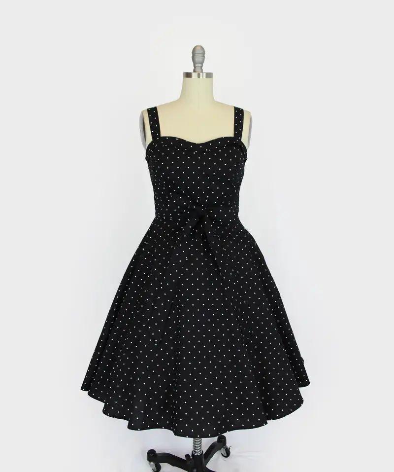 Black-And-White Polka Dot Sweetheart Cocktail Dress With Adjustable Straps 1