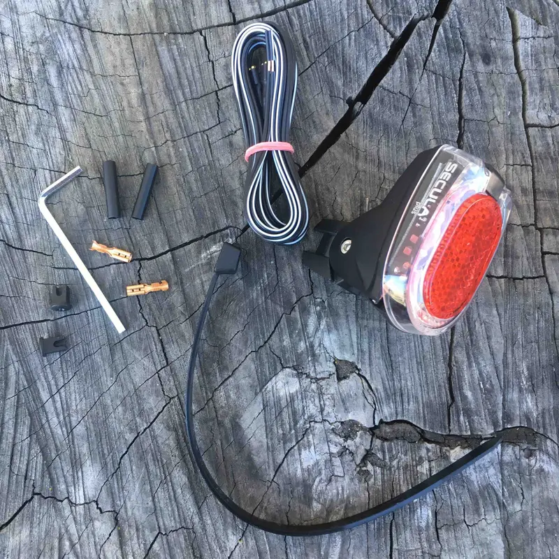 Busch & Müller Secula Plus Dynamo Rear Light – Seatpost Or Seatstay Mount 1
