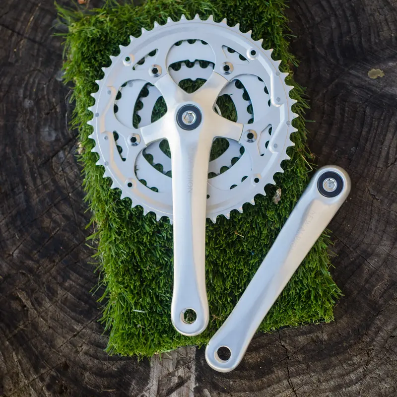 Clipper Triple Chainring Crankset – 46/36/26T Configuration 1