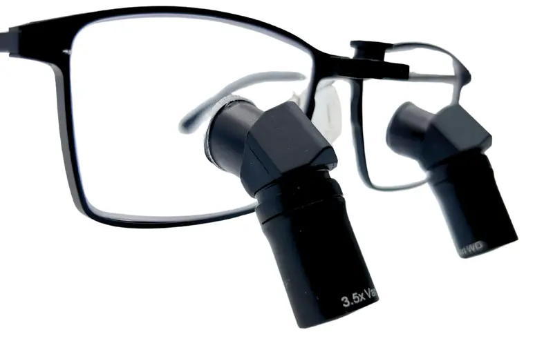 Ergo Ttl Magnifier Mounted On Lightweight Titanium Frame 1