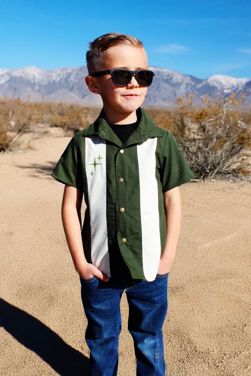 Hunter Green Retro Bowler Shirt For Boys – Vintage Cotton Fit 1