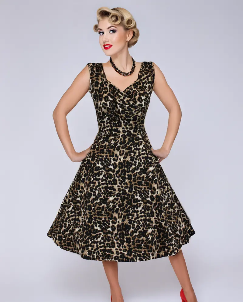 Leopard-Print Sweetheart Cocktail Dress – Bold Retro Silhouette 1