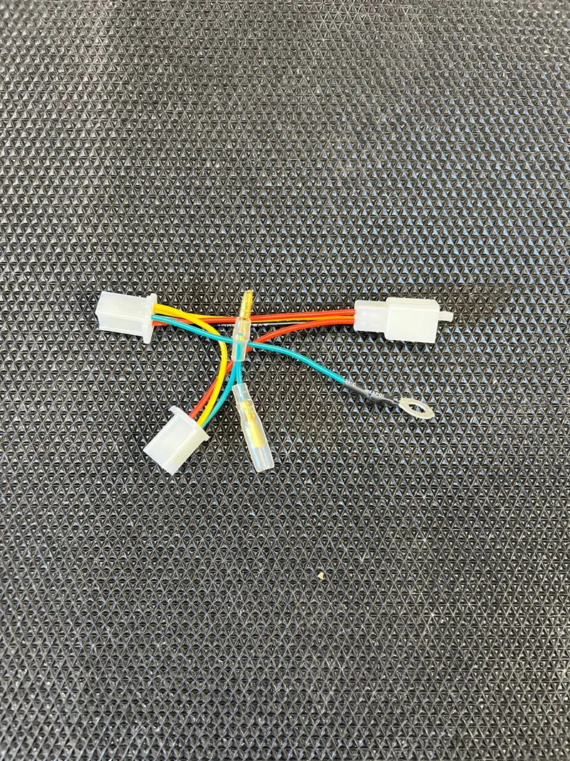 Metruck Right-Hand Control Adapter Plug – Harness Replacement 1