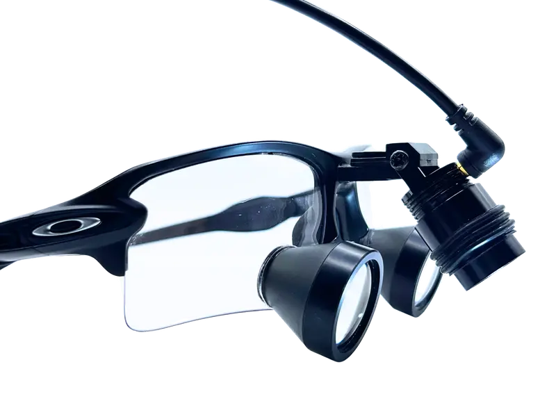 Oakley Radar Ttl Magnifier With Powerpack Led Light Combo 1