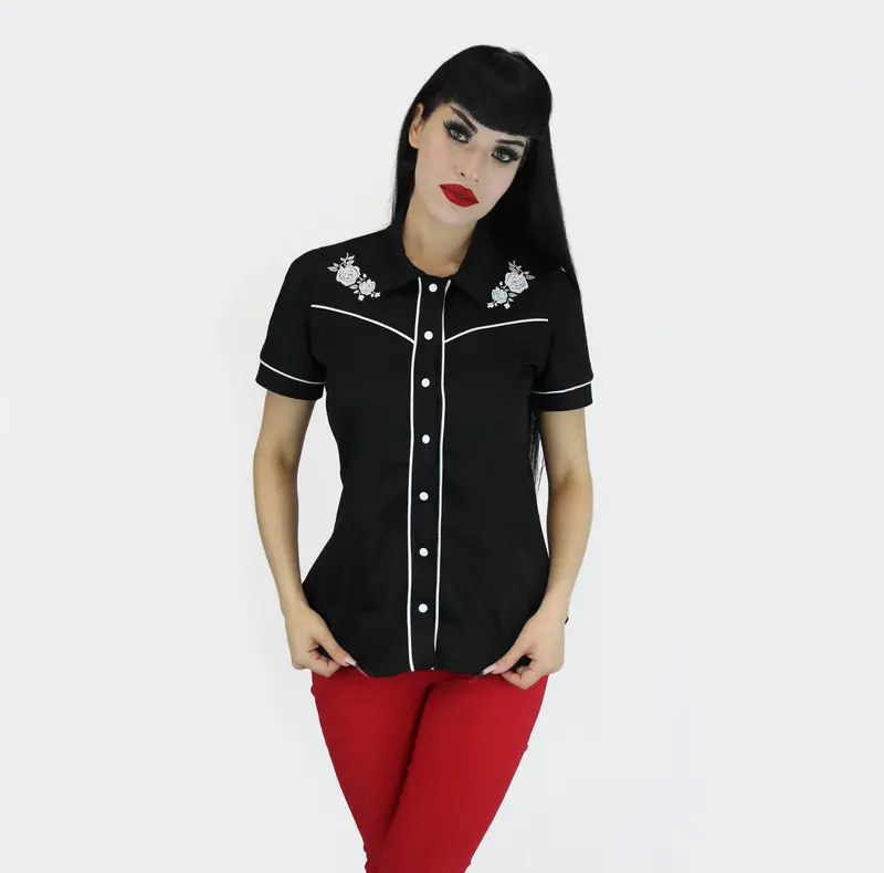 Rose-Embellished Western Top – Classic Black-And-White Rockabilly Style 1