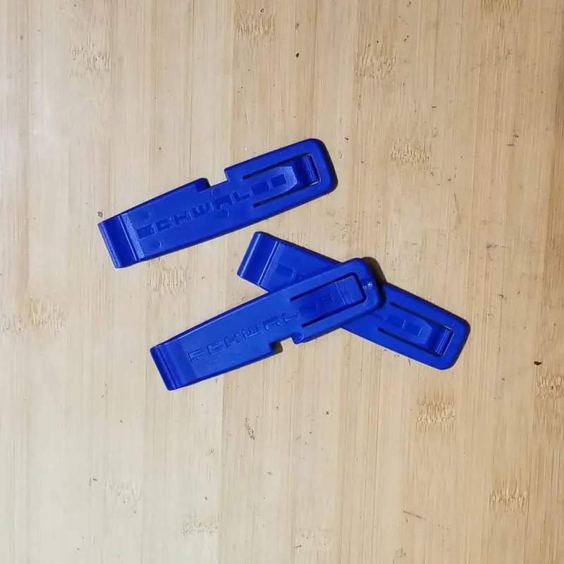 Schwalbe Three-Piece Tire Lever Set – Durable Nylon, Color-Coded 1