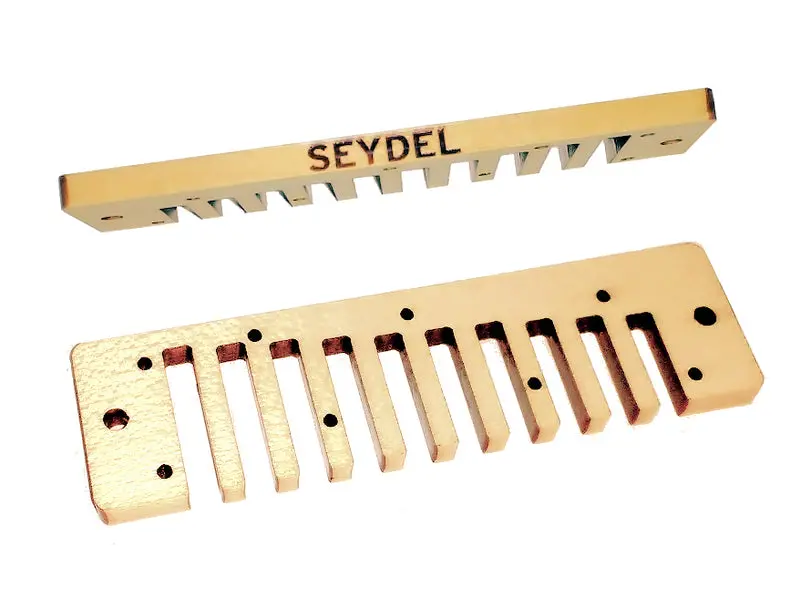 Seydel 1847 Classic Slim Comb – 5.2Mm Wooden Comb For Enhanced Tone 1
