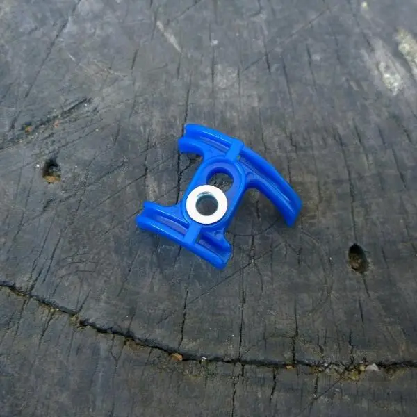 Shimano Bottom Bracket Cable Guide – Internal Routing Clip 1