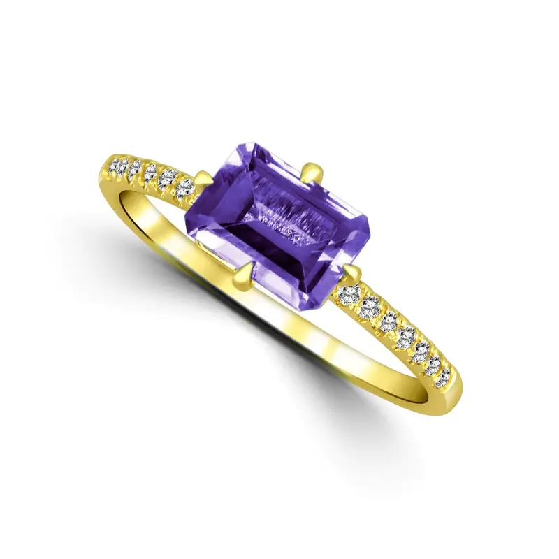 Yellow Gold Cushion-Cut Amethyst Ring With Diamond Side Stones 1